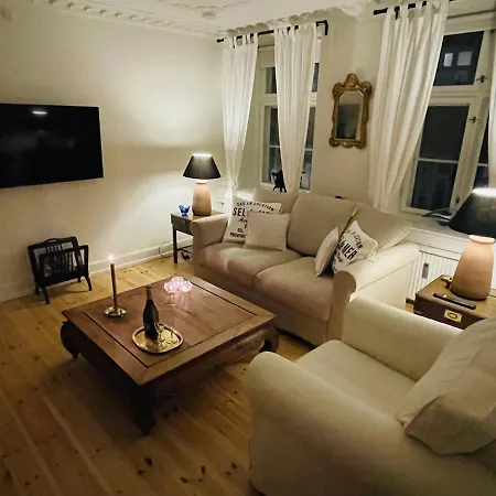 Fiddle House Apartment *